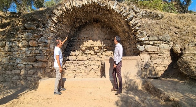 NYSA Antik Kenti’nde bin 800 yıllık tarihi çeşme bulundu