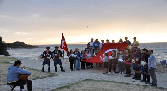 AYFAD üyeleri Çanakkale’de Şehitlere Saygı Yürüyüşü yaptı