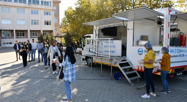 Söke Belediyesi’nden üniversite öğrencilerine sıcak karşılama