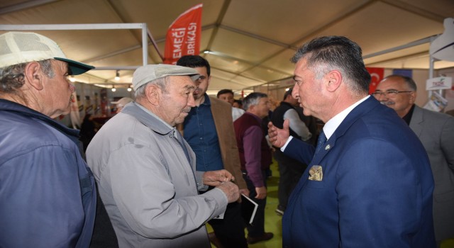 İyi Partili Ahmet Ertürk Tarım Fuarı'nda konuştu: 14 Mayıs'ta hayat pahalılığına son vereceğiz