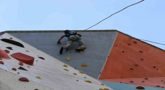 Zirvede heyecan yaşayan sporcular, Aydın’ı temsil edecek