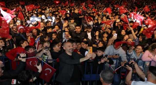 Başkan Arıkan’dan Gençlere Eypio Konseri