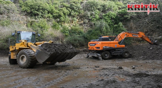 SAĞNAK FELAKETİ SONRASI KUŞADASI BELEDİYESİ EKİPLERİ SAHADA