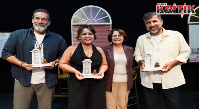 Didim’de DİGEM Sanat Akademisi “Aşk Listesi” Oyunuyla Yeniden Perdelerini Açtı