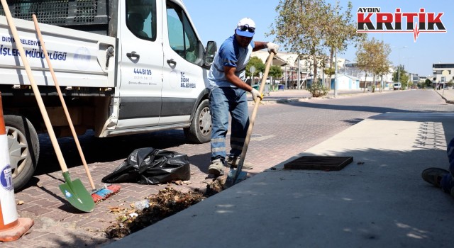 Didim’de yağış öncesi mazgal temizliği