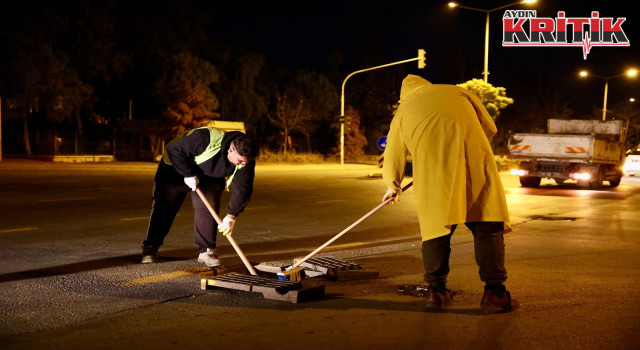 Didim’de yağış öncesi ızgara ve rögar temizliği