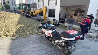 Toprak altında kalan işçi kurtarıldı