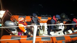 Kuşadası’nda 22 düzensiz göçmen kurtarıldı