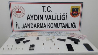 Aydın’da 12 yıl 9 ay kesinleşmiş hapis cezası bulunan uyuşturucu satıcısı yakalandı