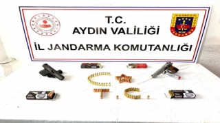 Aydın Jandarma uyuşturucu mesaisinde ruhsatsız tabanca ele geçirdi