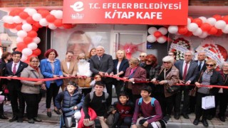 Efeler’de on sekizinci Kitap Kafe açıldı