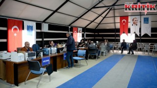 KUŞADASI BELEDİYESİ’NİN YÖRÜK HİZMET ÇADIRINDA TÜM İŞLEMLER KOLAYLIKLA YAPILIYOR