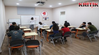 BAŞKAN ANIL YETİŞKİN İLE EĞİTİMDE FIRSAT EŞİTLİĞİ EFELER’DE YÜKSELİYOR